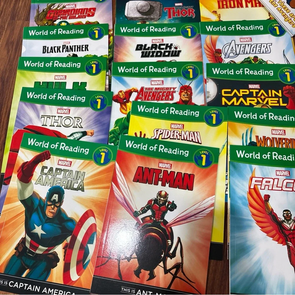 Lot of 10 World of Reading Marvel Paperback Books Iron Man Spiderman Thor random
